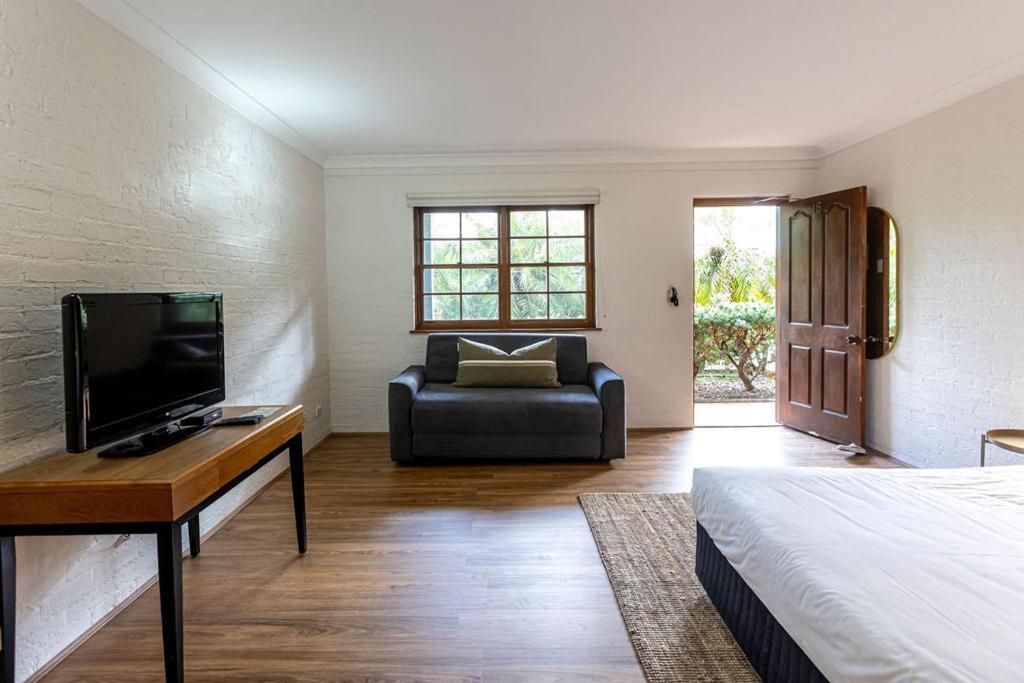 Wisemans Retreat Motel ไวส์แมนส์เฟอร์รี ภายนอก รูปภาพ